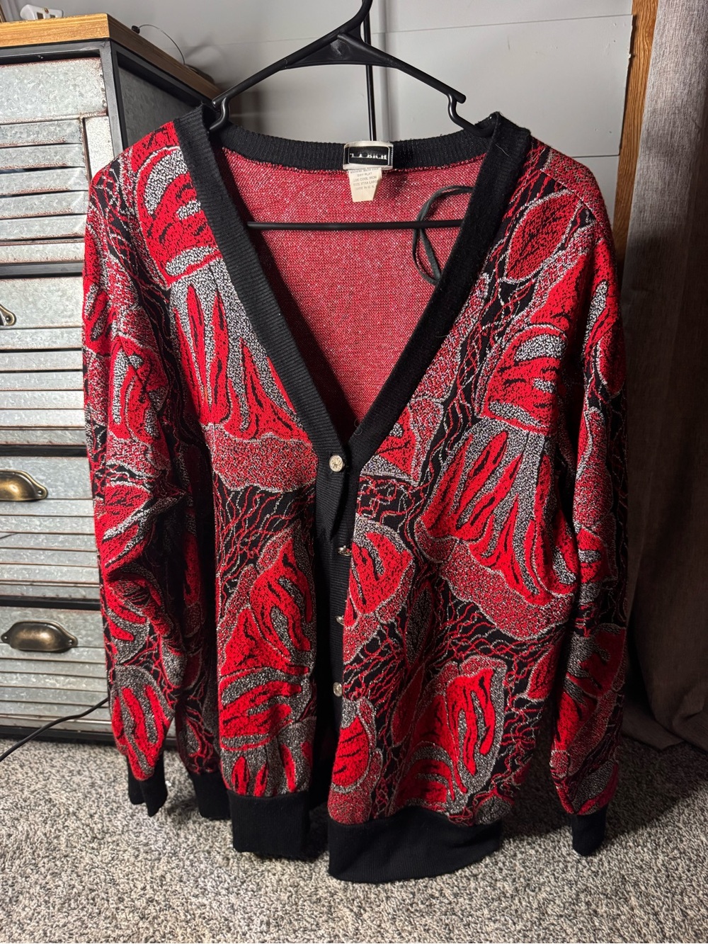 Vintage women’s  Red & Black Patterned V-Neck Button Cardigan